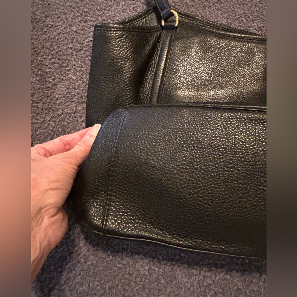 Tory Burch - Black Leather Bag/Tote with Gold Emblem & Details - NEW - Picture 12 of 12
